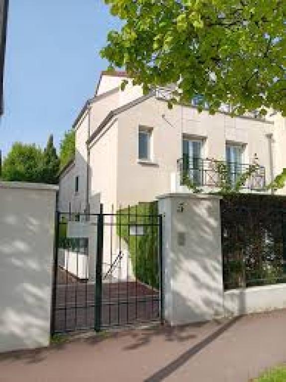 Photo numéro 3 de la galerie de Atika Shariatian : Sophrologue à Sceaux. Prendre RDV