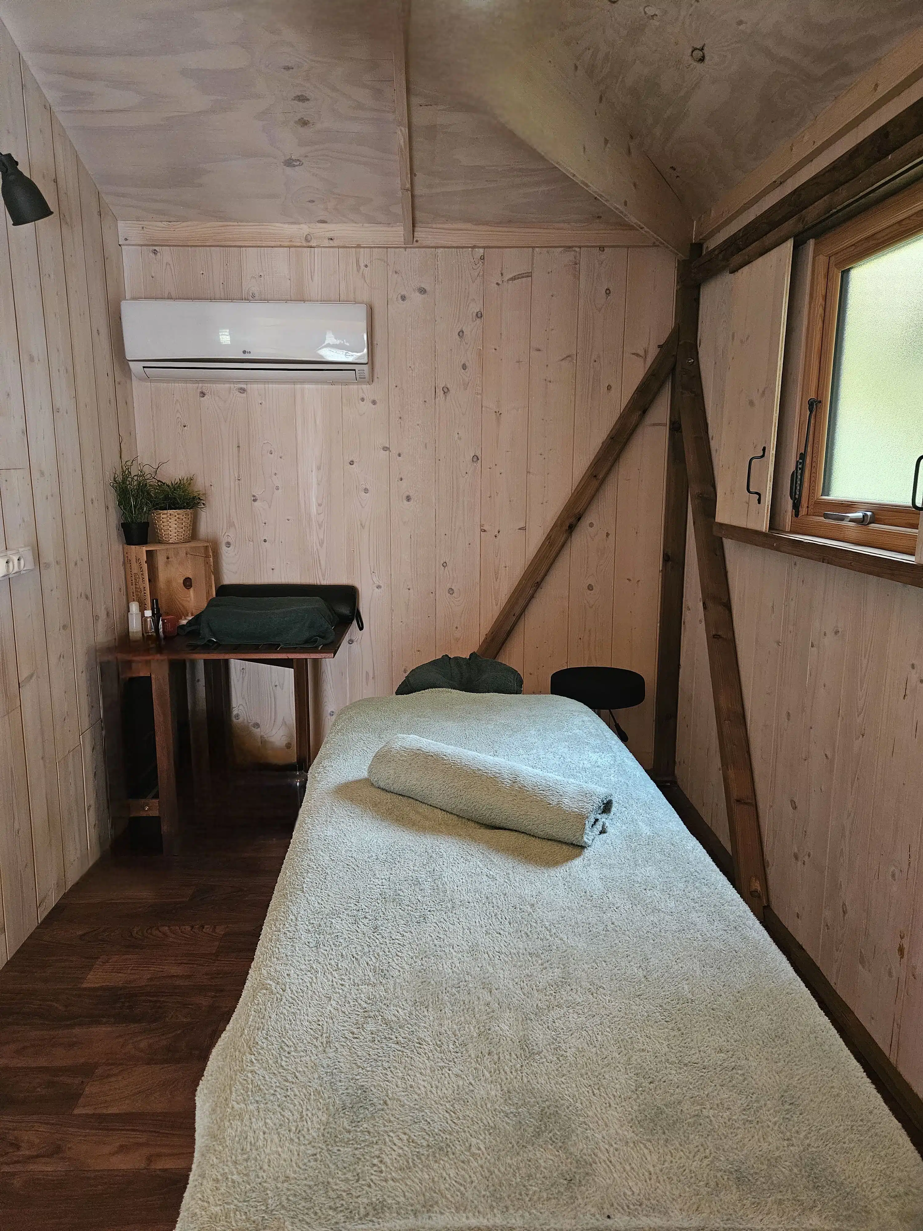 Photo numéro 4 de la galerie de Amandine Monnier Seja Luz Beauté : Masseur bien-être à Labenne. Prendre RDV