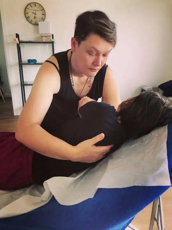 Photo numéro 2 de la galerie de Sylvie Hutsebaut : Masseur bien-être à Rennes. Prendre RDV