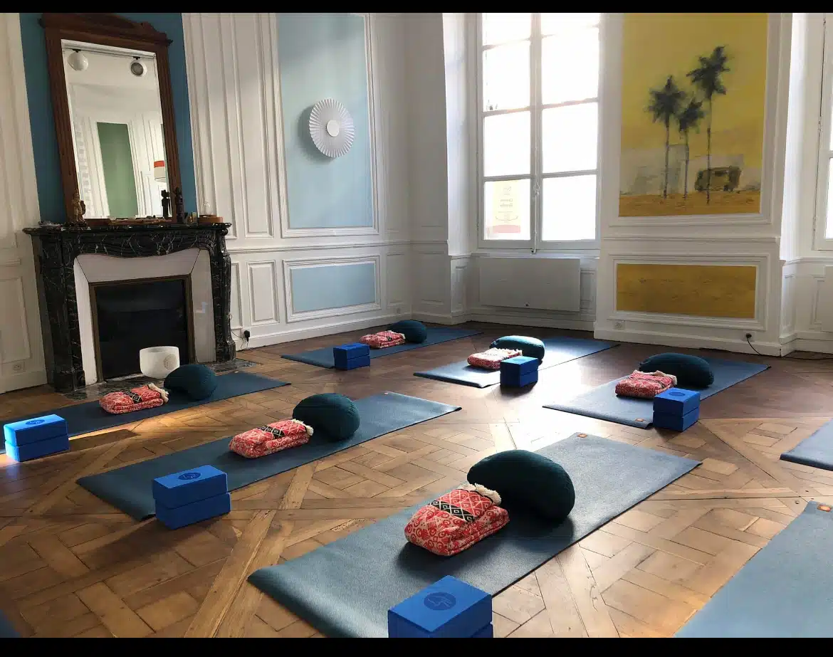 Photo numéro 1 de la galerie de Caroline Girardot : Professeur de Yoga à Orléans. Prendre RDV
