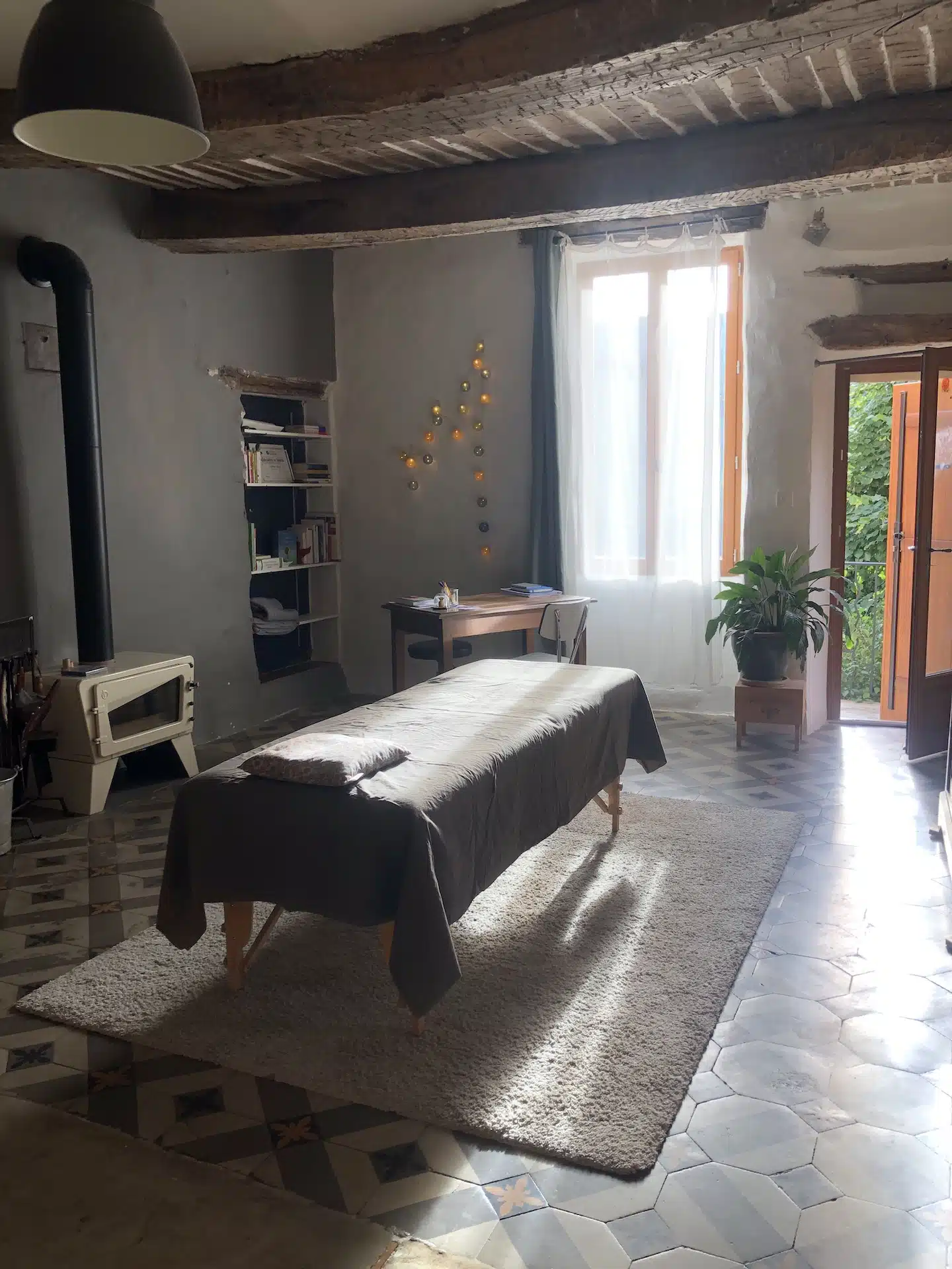 Photo numéro 1 de la galerie de Marion Delsol : Praticien en shiatsu à Limans. Prendre RDV