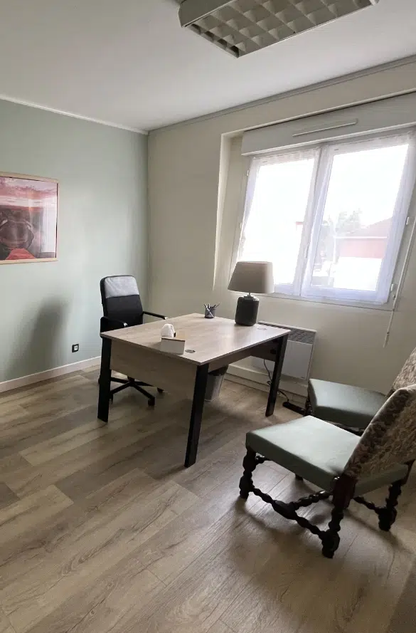 Photo numéro 2 de la galerie de Emilie Pradines : Psychopraticien à Noiseau. Prendre RDV