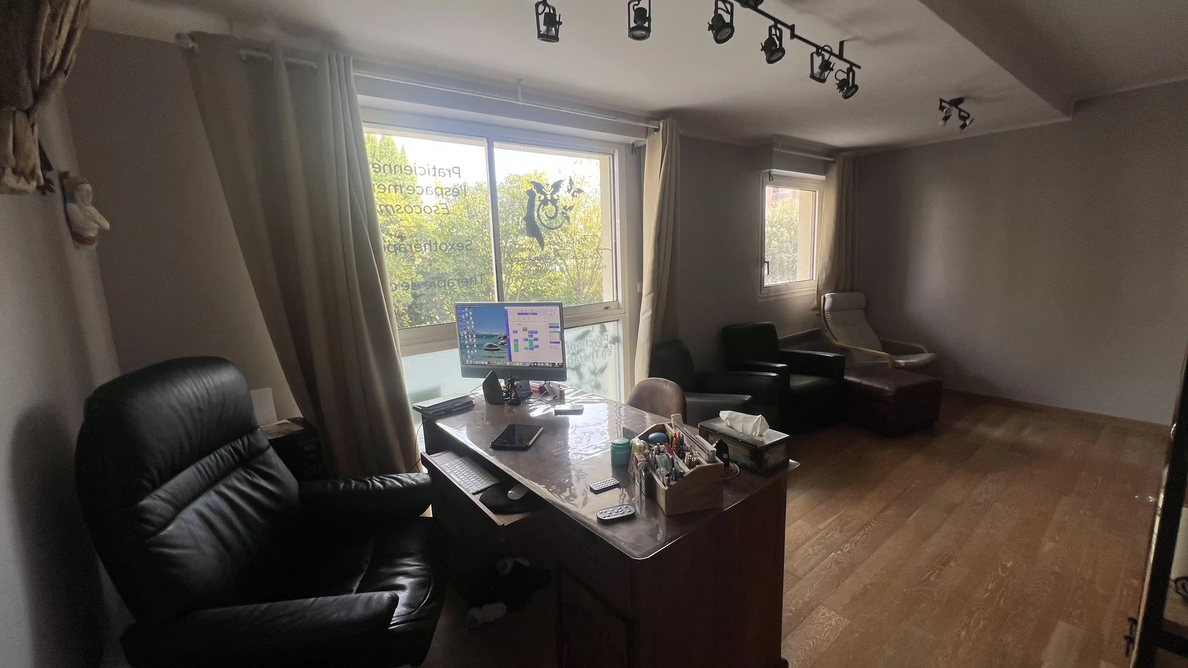 Photo numéro 5 de la galerie de Mélodie Badia Romanach : Hypnothérapeute à Cavalaire-sur-Mer. Prendre RDV