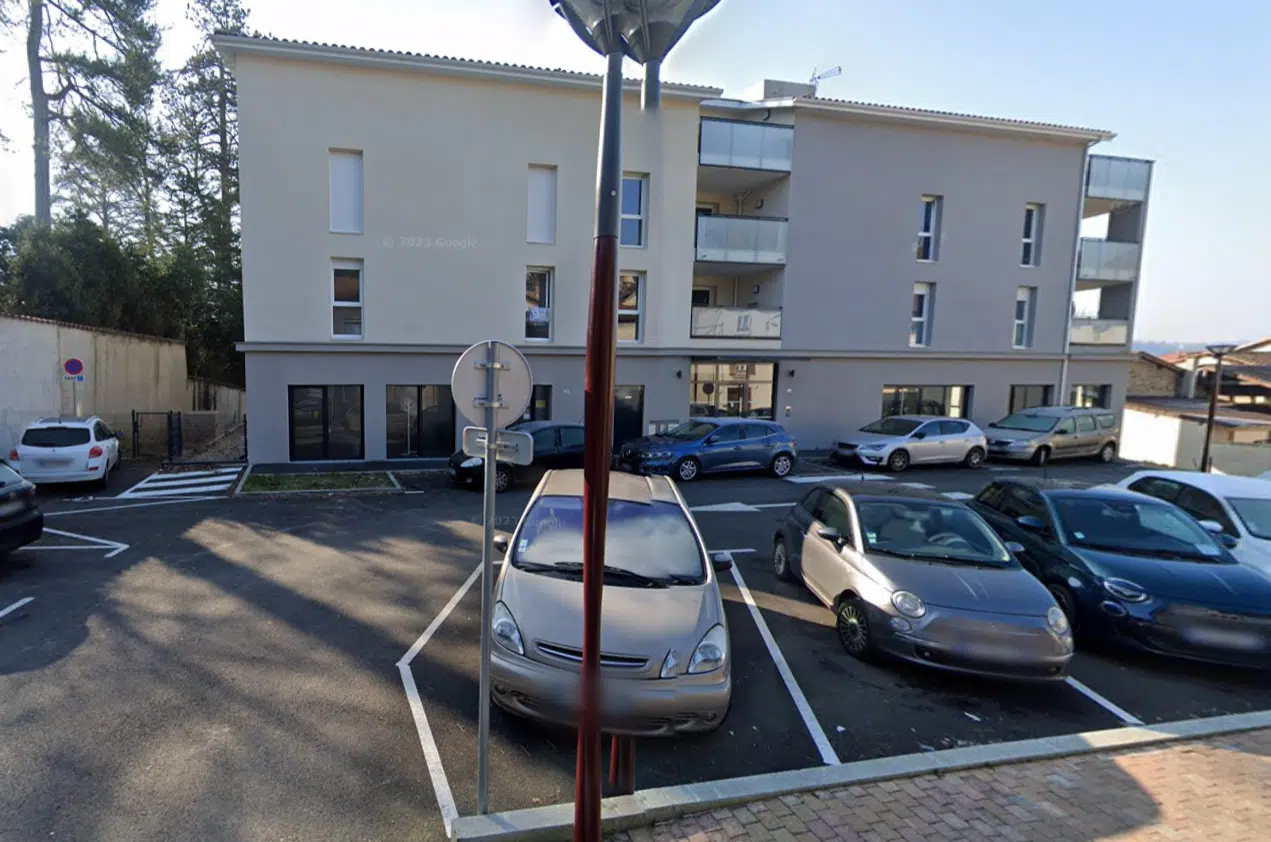 Photo numéro 7 de la galerie de Chloé Simon : Ostéopathe à Ruy-Montceau. Prendre RDV