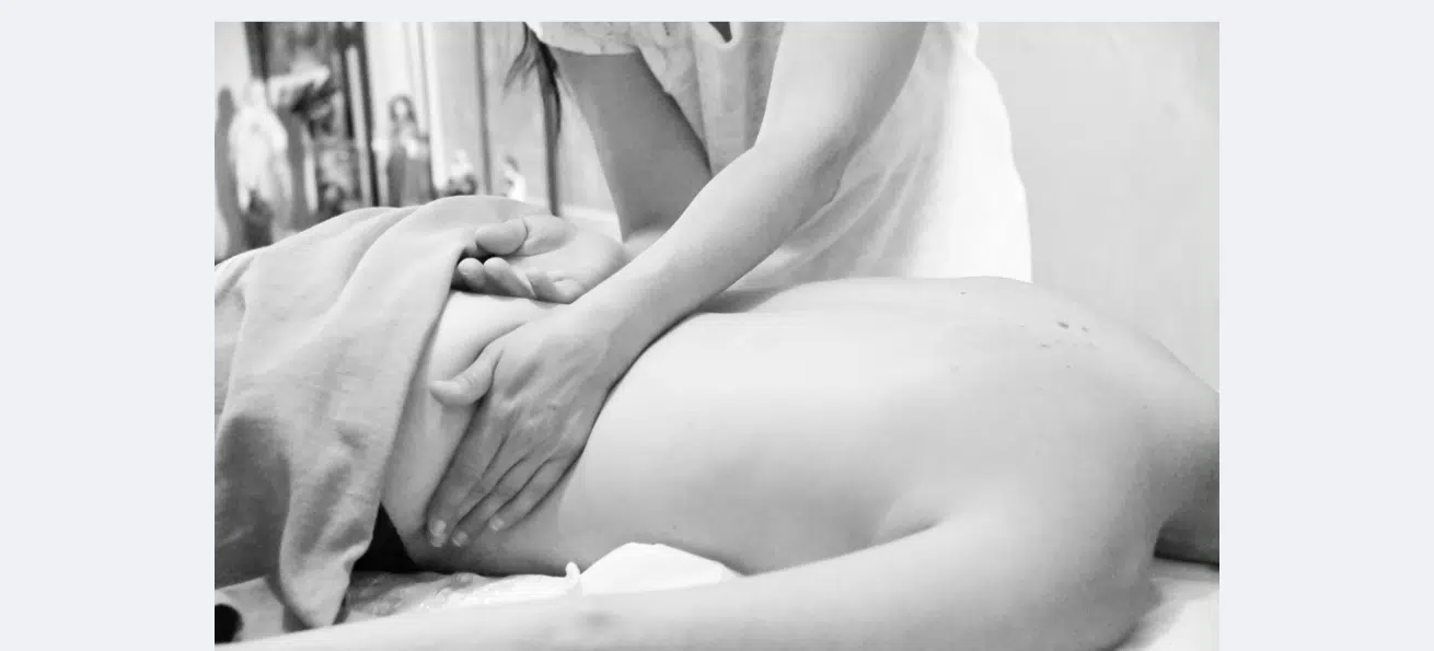 Photo numéro 2 de la galerie de Monica Piromalli : Masseur bien-être à La Ciotat. Prendre RDV