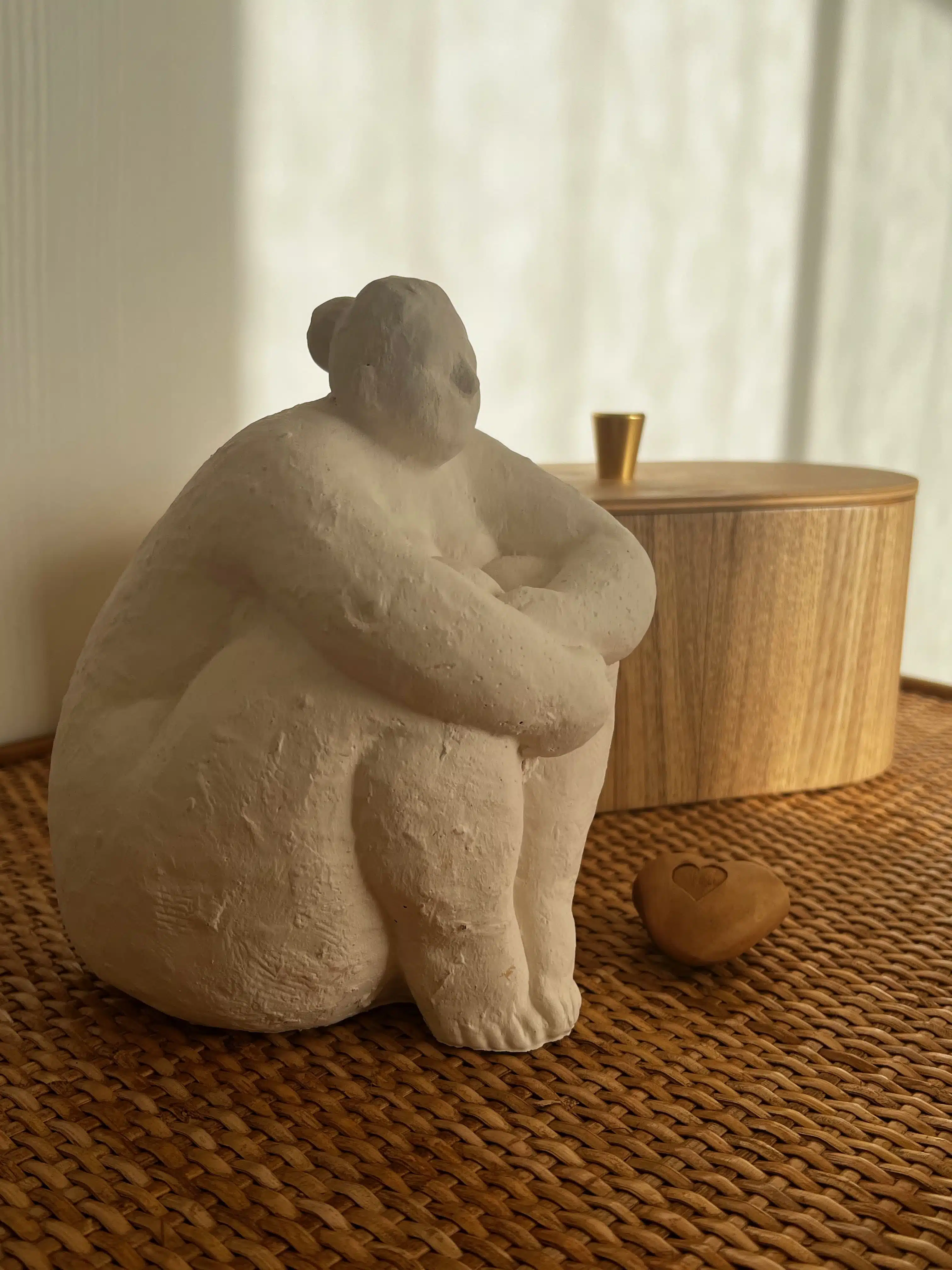 Photo numéro 2 de la galerie de HOLISTIC STUDIO : Masseur bien-être à Tours-sur-Marne. Prendre RDV