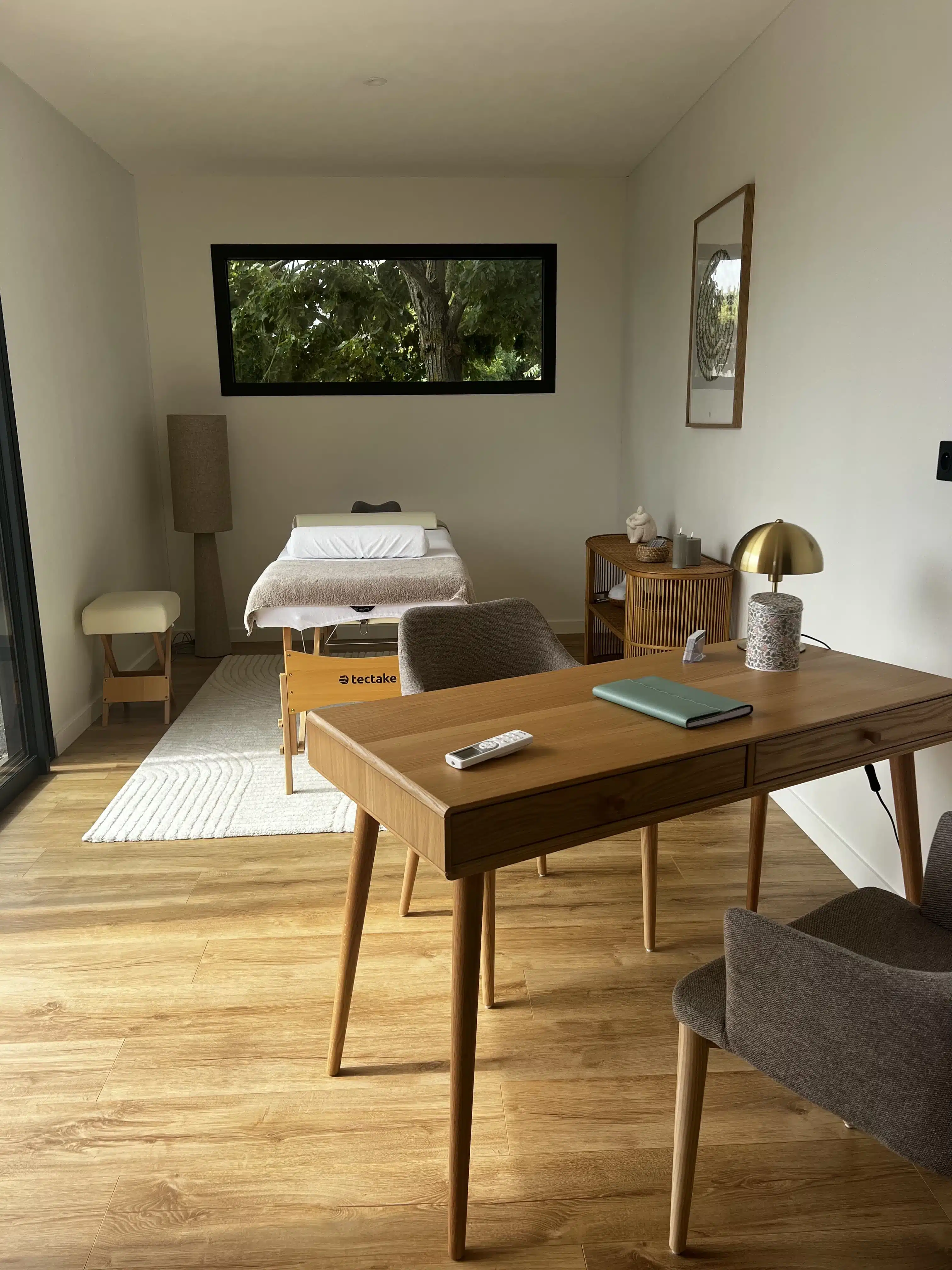 Photo numéro 4 de la galerie de HOLISTIC STUDIO : Masseur bien-être à Tours-sur-Marne. Prendre RDV