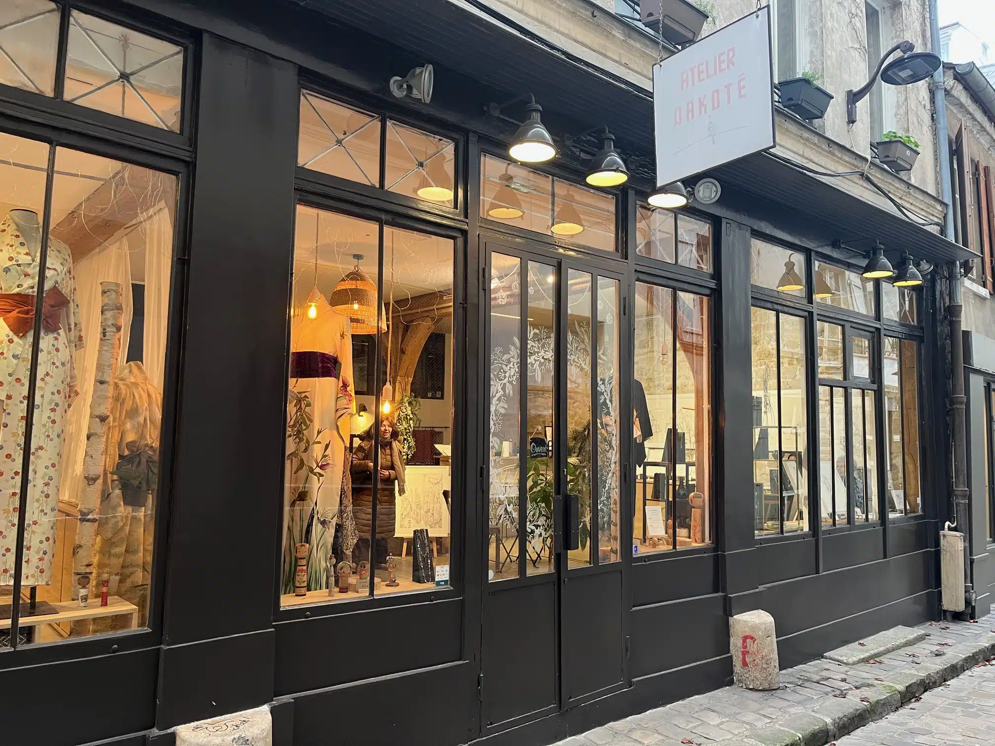 Photo numéro 3 de la galerie de Florent Pinot Cosmic Flow : Masseur bien-être à Paris. Prendre RDV