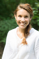  Julia   Pernet   Solliet  , Ostéopathe à Lyon